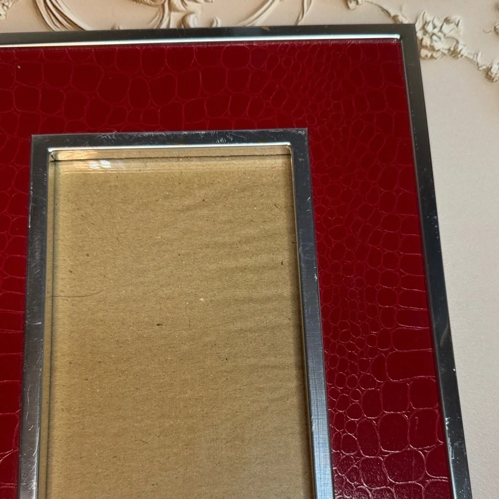 Vintage Faux Red Crocodile Pattern 3 x 5 Photo Frame